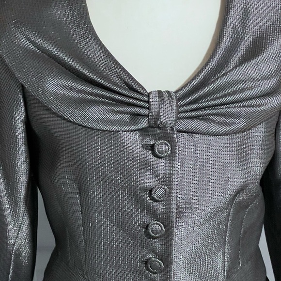 Women Larry Levine Silver Gray Skirt Suits size 6 Lined  SkirtSuit Church - Picture 5 of 10